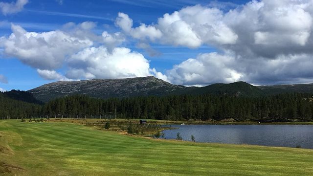 Dugnad og åpning av Ørnefjell Golfbane